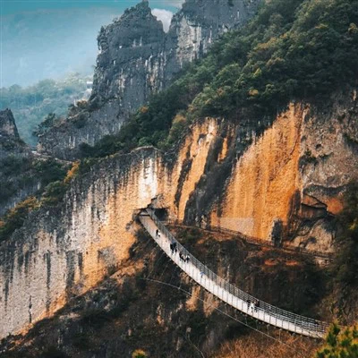 Chongqing Liziba Light Rail Through Building Yangtze River Three Gorges Cruise Tour